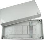 Wodoszczelna obudowa z uchwytami ściennymi, brak wykroju w pokrywie.